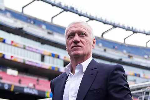 ديشامب: السفر والوصول إلى الملعب أكثر ما يقلقني في كأس العالم